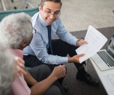 What does an integrated financial advisor do?